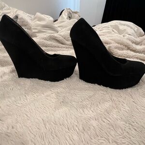 Steve Madden Suede Black Wedge Heels